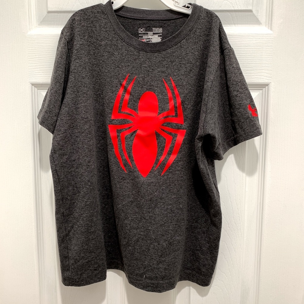 Under Armour Heat Gear Boy’s Tshirt, Large